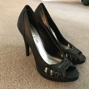Cathy Jean peep toe high heels size 5.5